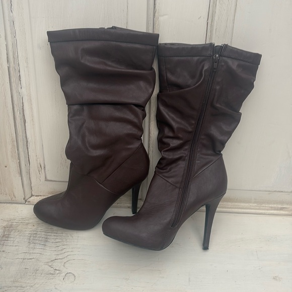 Stiletto Dress Boots - Picture 1 of 7